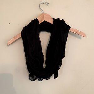 Lightweight Black Scarf